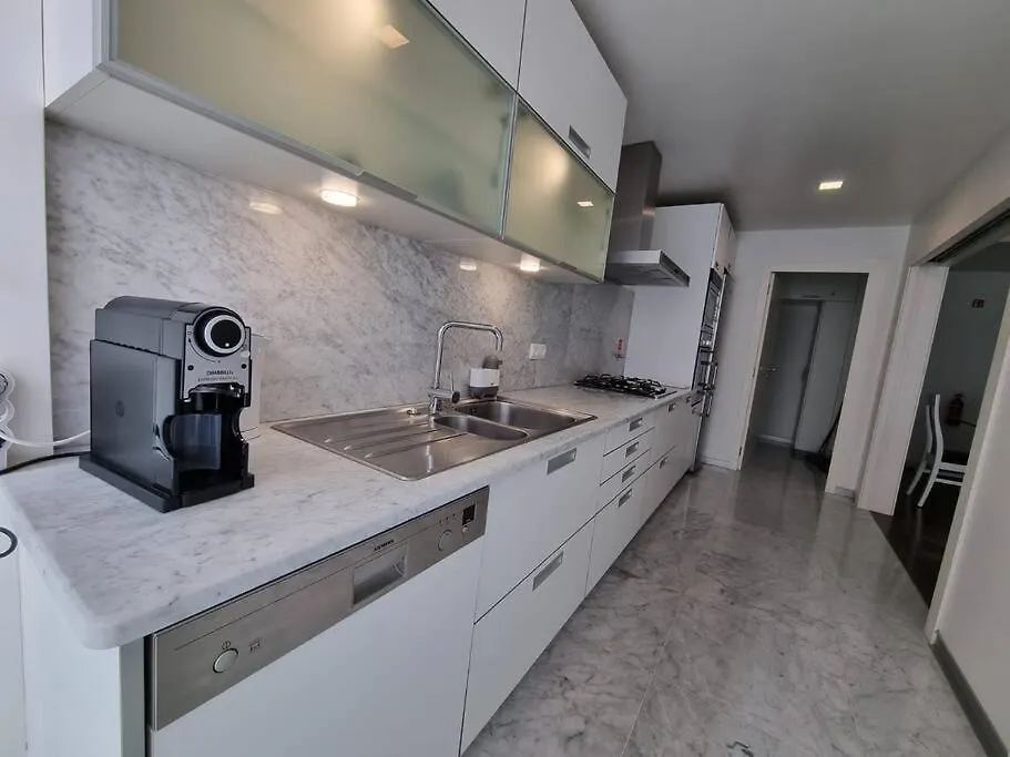 Funchal Centrum - La Vie Apartment With Parking! 0*, Funchal (Madeira) Portugal