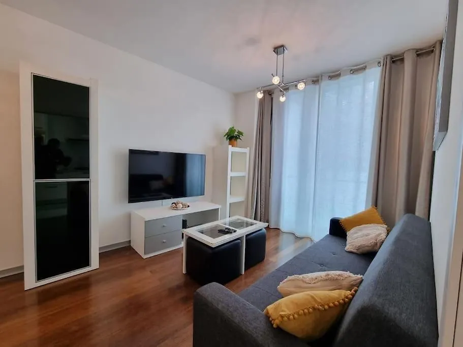 Funchal Centrum - La Vie Apartment With Parking!